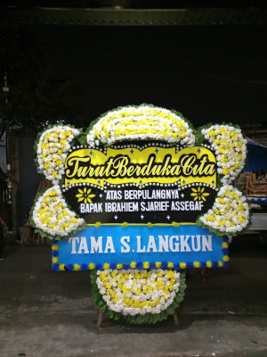 Papan Bunga Duka di Cipinang Muara